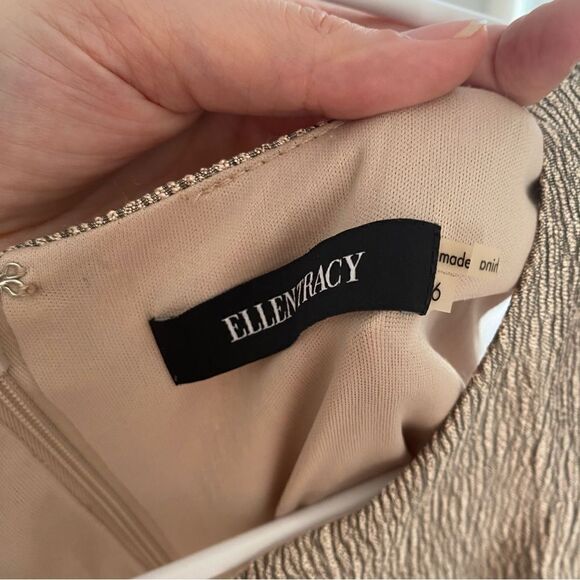 Ellen Tracy Women’s Mini Crinkle Gold Sweetheart Neck Sleeveless Sheath Dress 6 - Picture 4 of 4